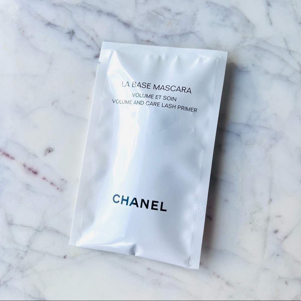 Chanel LA BASE MASCARA Volume And Care Lash Primer